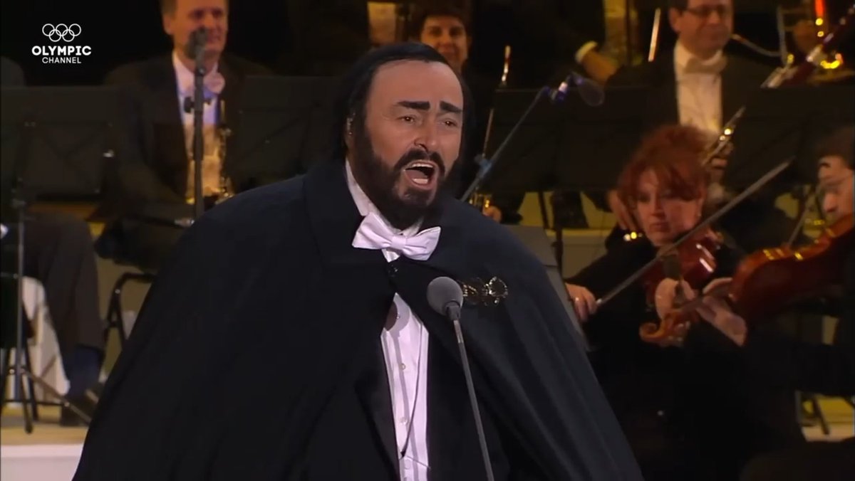 vodimtenigranku's tweet image. Torino 2006: Luciano Pavarotti singing Nessun Dorma
Milano Cortina 2026: Andrea Bocelli singing Nessun Dorma