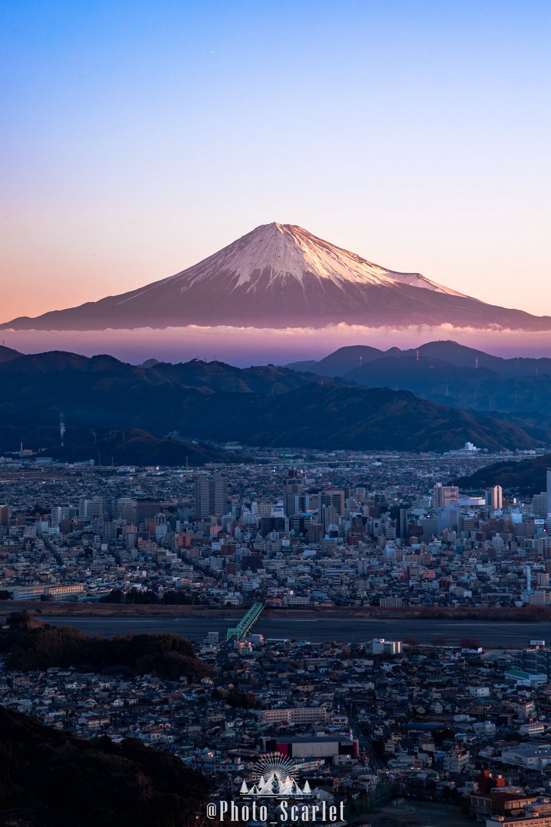 Photo_Scarlet's tweet image. 静岡県の山で迎える朝は、まるで日本映画のワンシーンみたい…