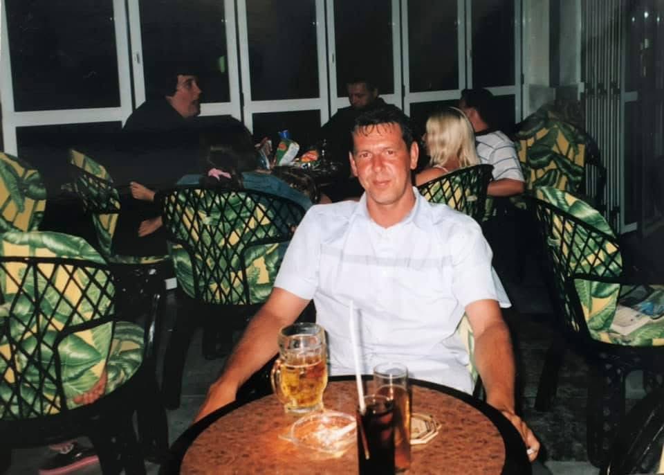 CarlDavies10's tweet photo. The day I think every man dreads! My first ever hero. The funniest most infectious man and I got to call him Dad. Gonna miss you mate 💔 https://t.co/3AtdOyteSE