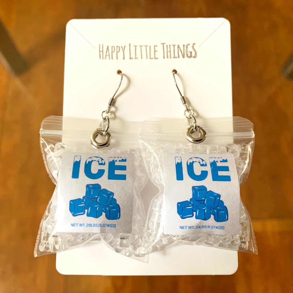 HappyLThings101's tweet image. Fun Ice Bag Dangle Earrings❤️

etsy.com/listing/172134…

#ice
#icecube
#icebag
#icebagearrings
#DangleEarrings
#foodearrings
#funearrings
#freegift