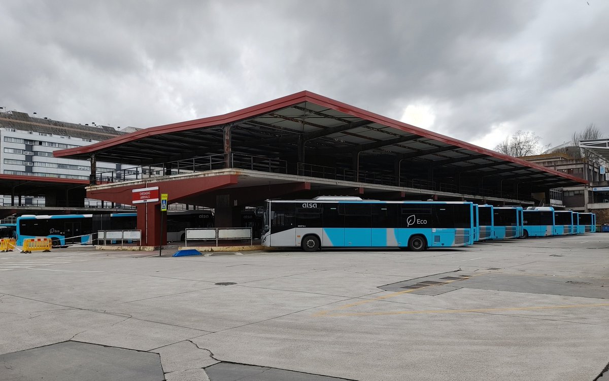 A partir del miércoles 11 comienza la huelga indefinida de autobuses 🚌 interurbanos y escolares 🚸 de la provincia de A Coruña.

Habrá nuevas reuniones para llegar a un acuerdo 🤝

🚍
