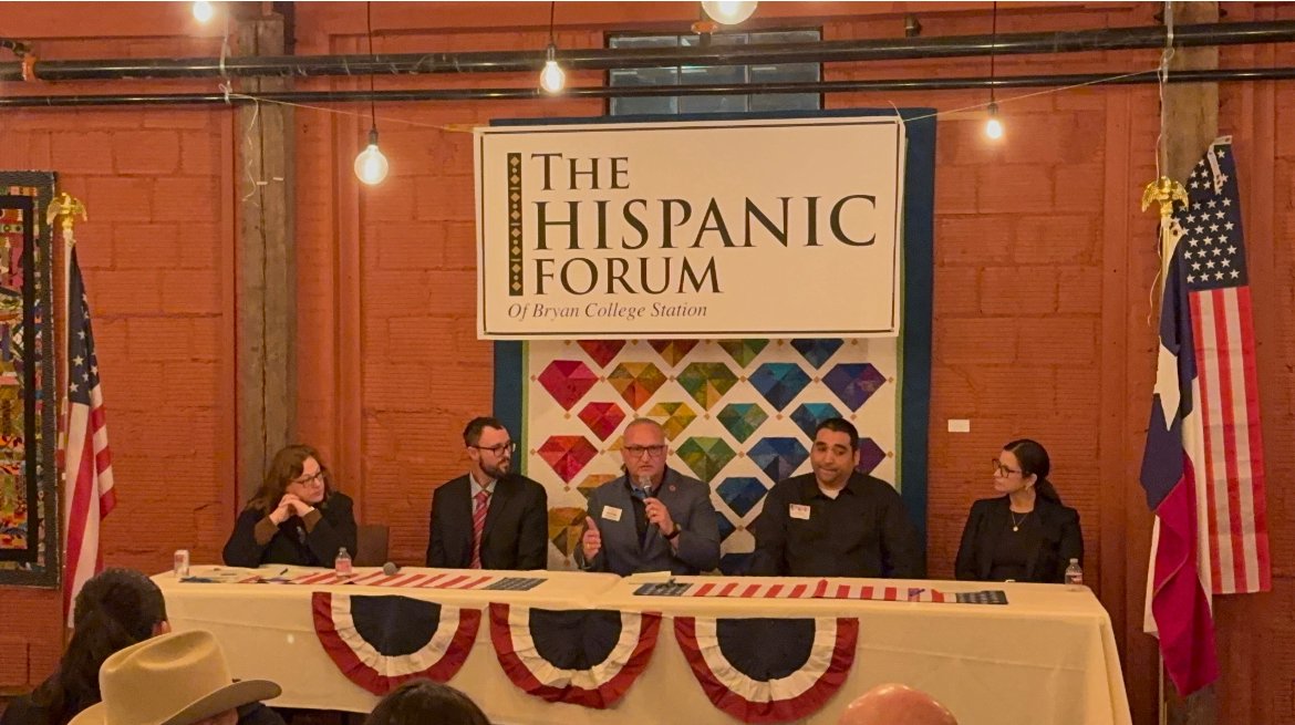 altmanfortexas's tweet photo. Week in Review 📸
Team Altman has been busy this week engaging with folks from across TX-10.
🇺🇸 Tri-County VFW Forum
🌱 Grassroots Victory Candidate Forum
🎙️Hispanic Forum of Bryan-College Station Meet the Candidates
Where duty calls, we stand.
#AltmanForTexas #TX10 https://t.co/YkQ1dNG3f6