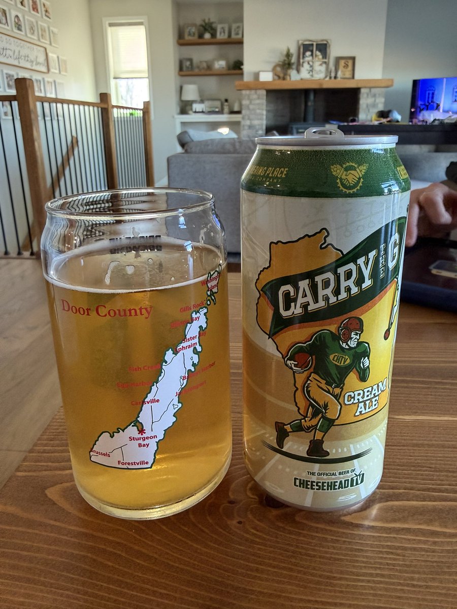 tomstiles4's tweet photo. Officially happy hour. #CarryTheG 

@AaronNagler @coreybehnke https://t.co/iv9rrBqZ9R