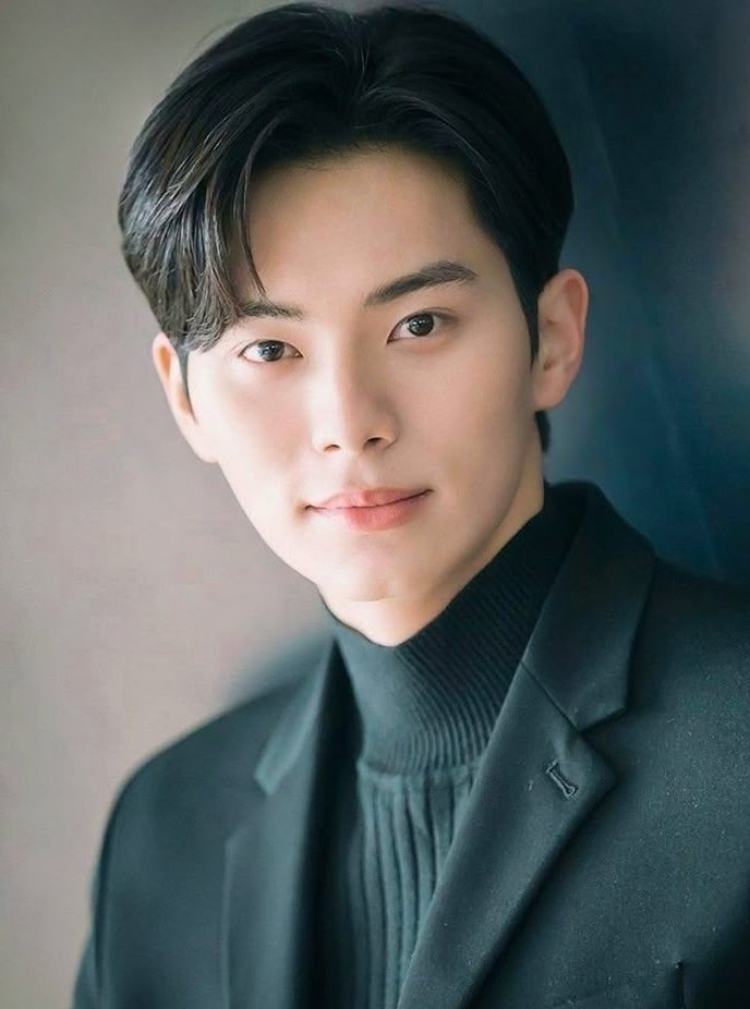 hallyuforums's tweet photo. BREAKING : #MoonSangMin reportedly to do a brief cameo in upcoming Korean remake drama 'The Miracles of the Namiya General Store' starring #LeeChaeMin!!

#HallyuForums #Hallyu #KDrama https://t.co/ABE8c7e6UP
