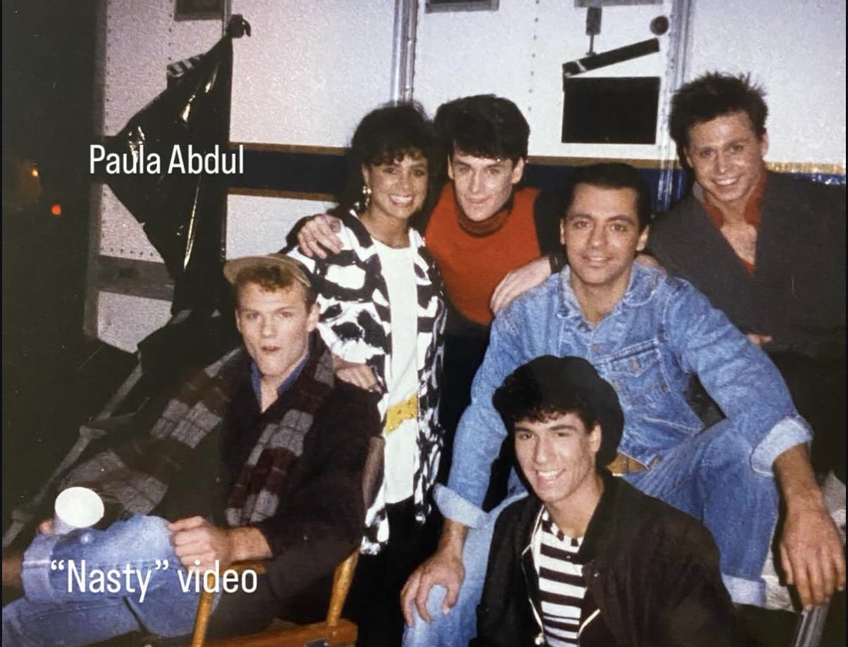 JANETbrsite's tweet photo. Barry Lather, Janet Jackson’s former dancer and choreographer, shared a bunch of rare behind the scenes shots of Control Era music videos! #Control40
🇧🇷Barry Lather compartilhou várias fotos raras dos bastidores de clipes da Era Control! https://t.co/GSTmVpokr2