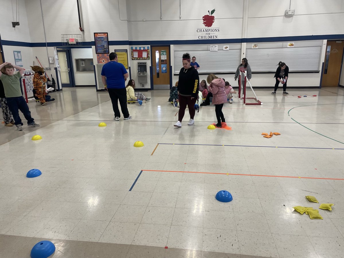 BirchcrestTiger's tweet photo. 5th grade attendance award party! Winter Olympic theme! #bctigers #bpsne https://t.co/zACFAa5LgR