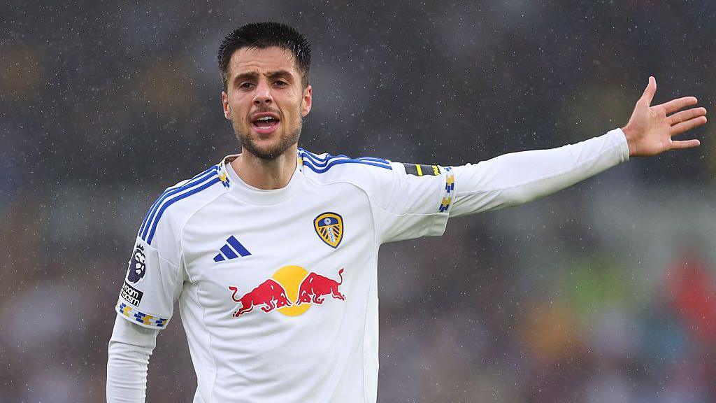 L.U.F.C~MOT 💙💛 tweet media