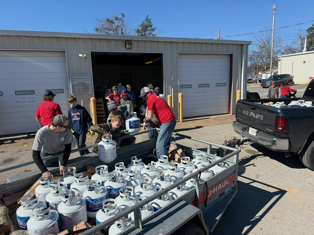 FuelReliefFund's tweet photo. Our team was back at it today in northern Mississippi, handing out more propane to families impacted by Winter Storm Fern who are still without power and facing cold nights.

This response continues to be a true collaborative effort with our partners at United Cajun Navy and local Mississippi organizations—working together to move fuel quickly into the communities that need it most.

As disasters continue to impact communities across the country, Fuel Relief Fund remains ready to respond. To support this mission and future disasters, donate here: https://t.co/oyaVNrcVhd. Thank you for standing with us.

#FuelReliefFund #WinterStormFern #MississippiRelief #DisasterResponse #PropaneRelief #CommunityStrong #UnitedCajunNavy