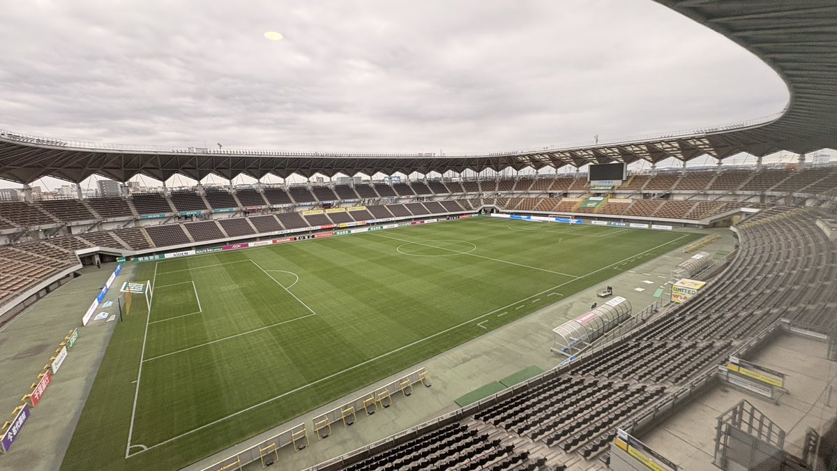 おはようフクアリ☀️ 寒い朝だー☃️
17年ぶりのJ1の景色
ドキドキと同時に
身が引き締まります。
JEFへのメッセージは
　　　#フクアリメッセージ　
曲のリクエストは #WBAリクエスト
選手キャッチフレーズは　#コエダシ

新シーズンも
JEFと共に戦っていきましょう。
宜しくお願いします🎙️
#jefunited