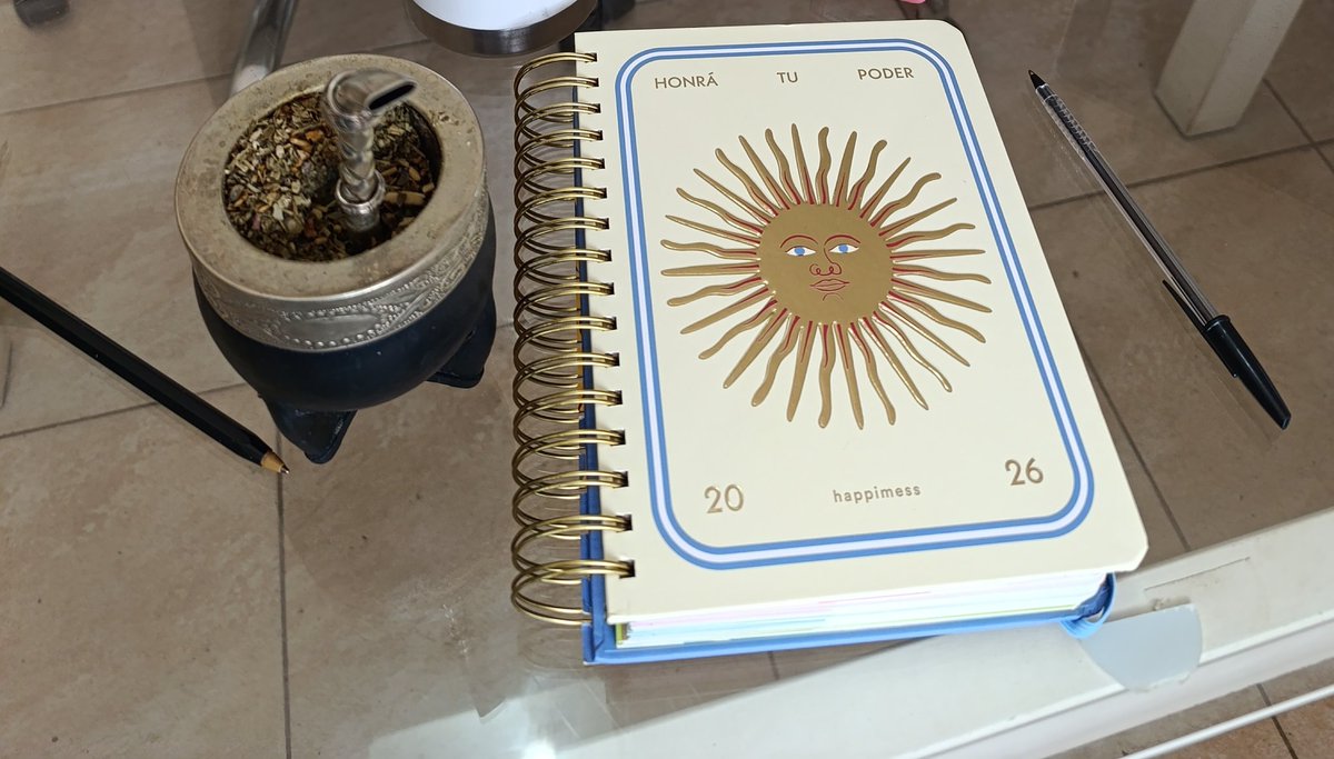 sol de mayo tweet media