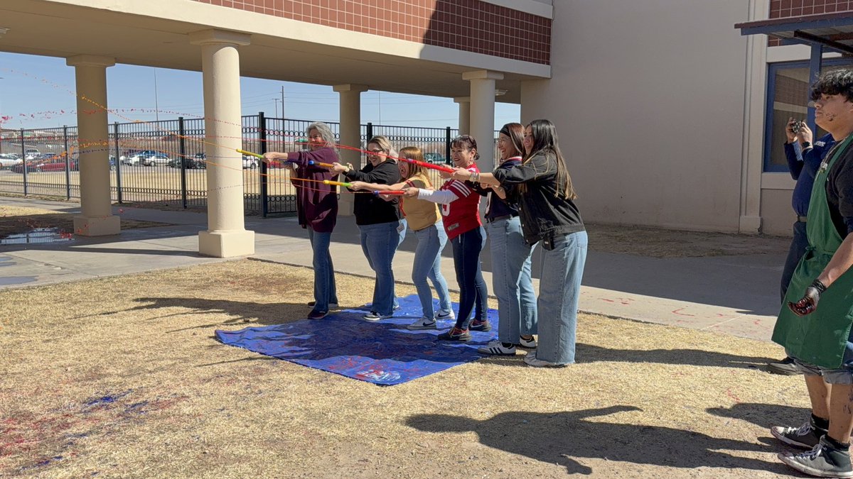 Del Valle HighSchool tweet media