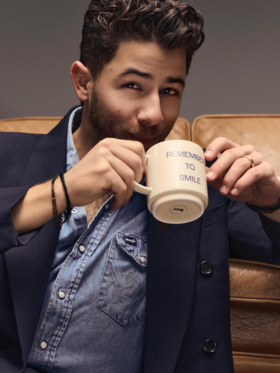 📸 | Novas fotos do Nick Jonas para o álbum Sunday Best. 

©: mnmachado via Instagram.