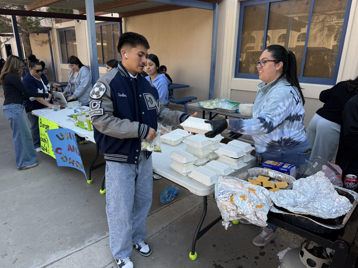 Del Valle HighSchool tweet media