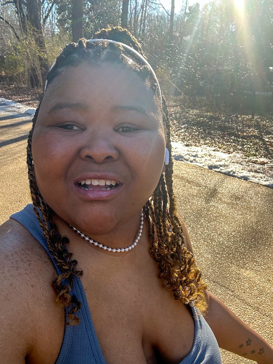 I got my hair done this week and the snow has been slowly melting all week. Turns out all I needed was new braids and sunshine. ☀️