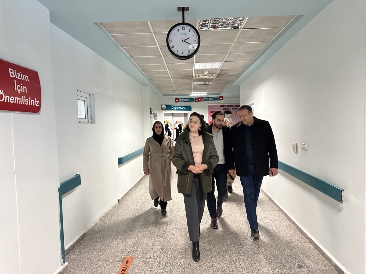 #Hakkari İl Eş Başkanımız ve #Şemdinli ilçe örgütümüzle birlikte Şemdinli Devlet Hastanesi yönetimini ve tedavi gören yurttaşlarımızı ziyaret ettik. Sağlık hizmetlerinin mevcut durumu hakkında yetkililerden bilgi alarak hasta yurttaşlarımızın taleplerini dinledik; sağlık