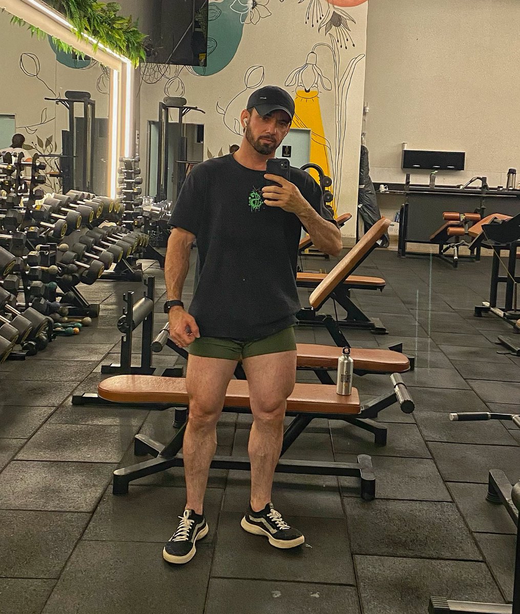 L O R A T A D 1 N A tweet media