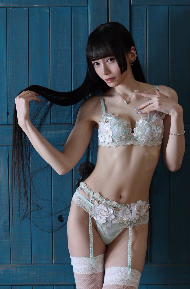 中島さよこ 本垢🩵リク撮受付中💌💭 tweet media