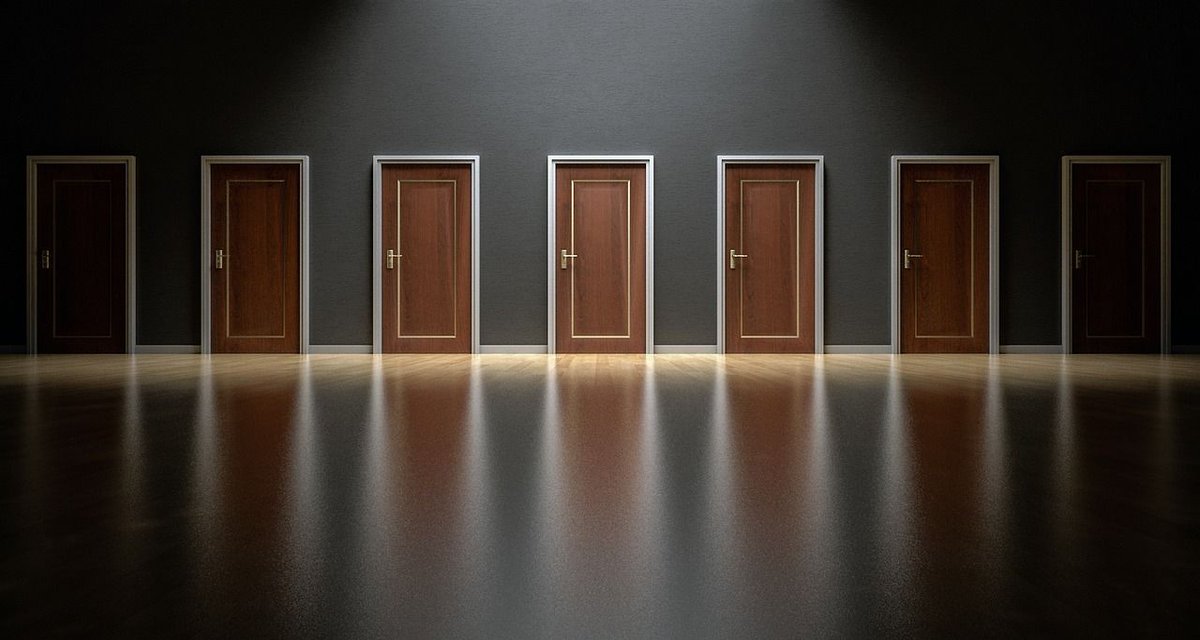 annettefranz's tweet image. Values-Based Decision Making buff.ly/bwbvZmj When you make decisions through the lens of your #corevalues, it’s one way to demonstrate  “living and breathing” the #culture you desire. You can make decisions quickly and clearly – and with confidence. #decisionmaking