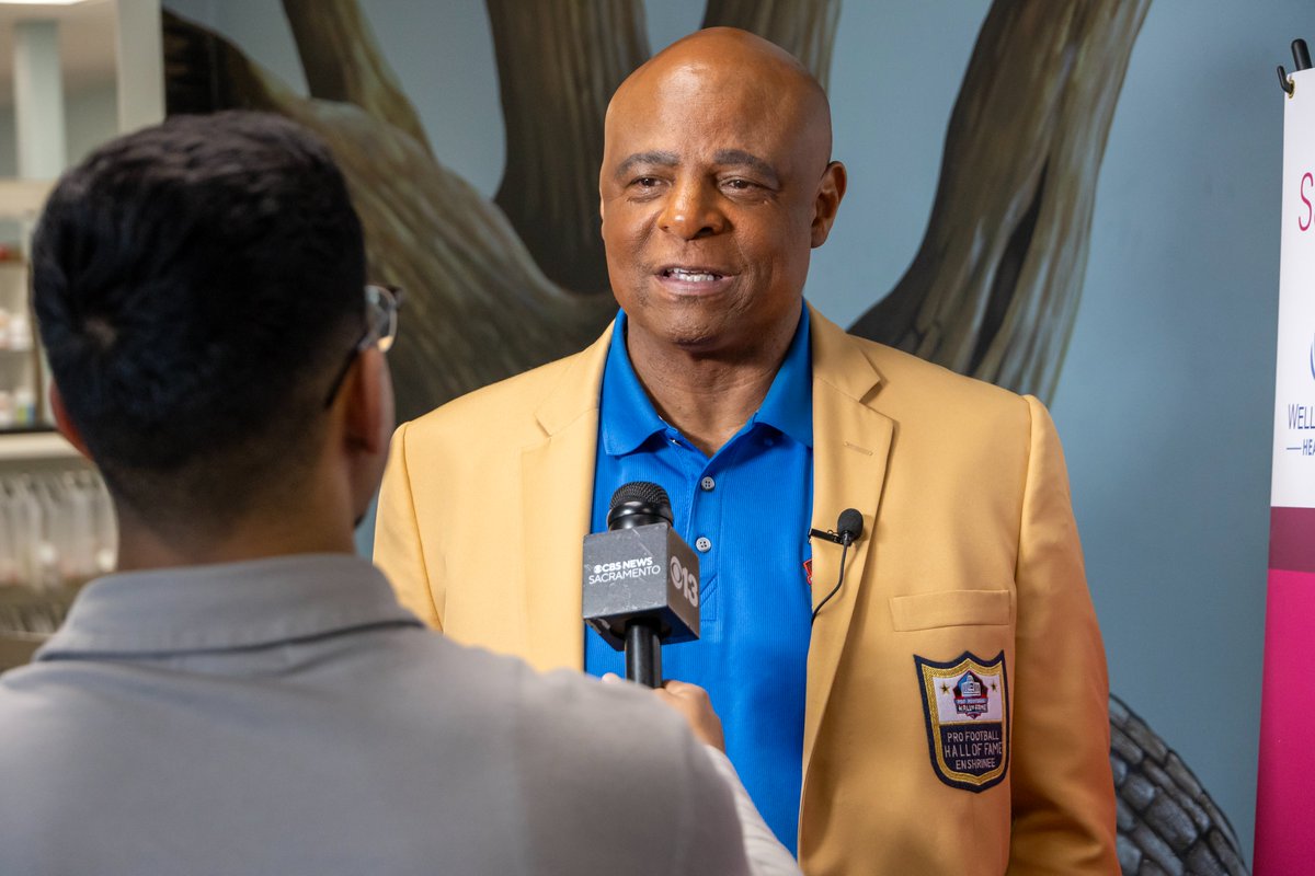 Randle Communications tweet media