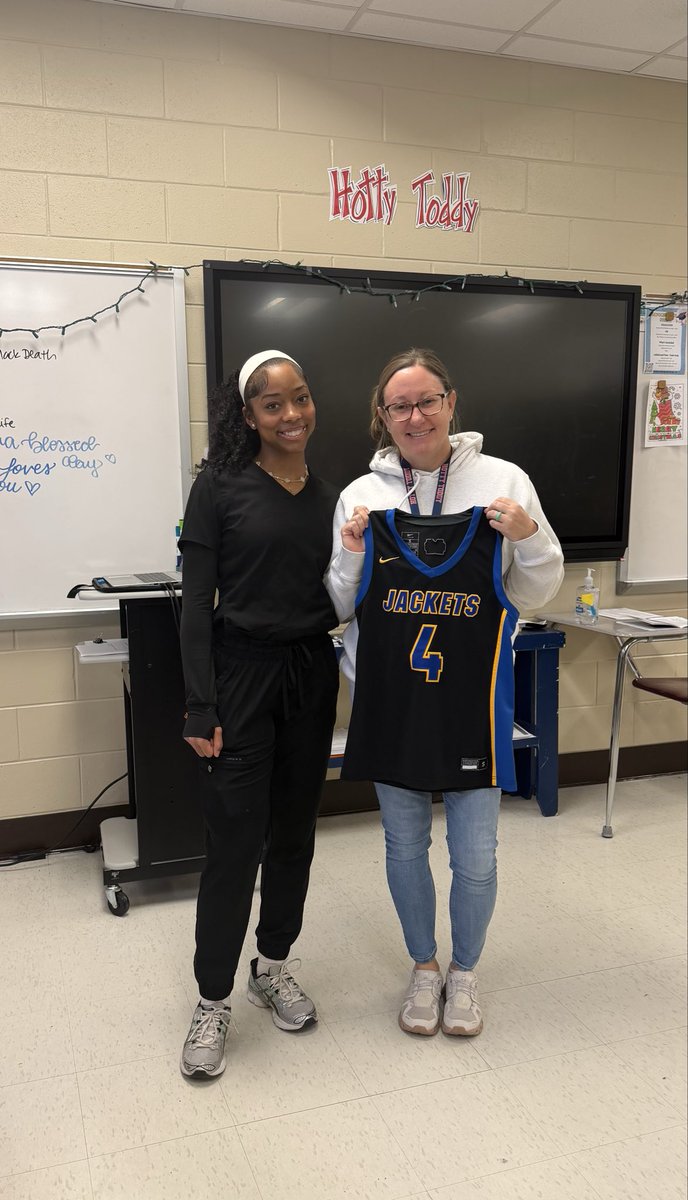 St. Martin Lady Yellow Jackets 🏀 tweet media