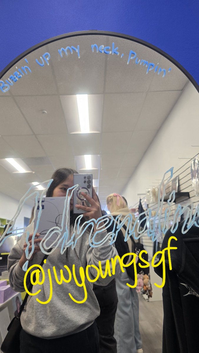 jwyoungsgf's tweet photo. I enjoyed the pop up today! I got San for the random fyp pc so I'm happy :D 

@hello82official
@hello82SANDIEGO

#ATEEZ_POPUP #hello82 #82giveaway https://t.co/LchyLTSD9n