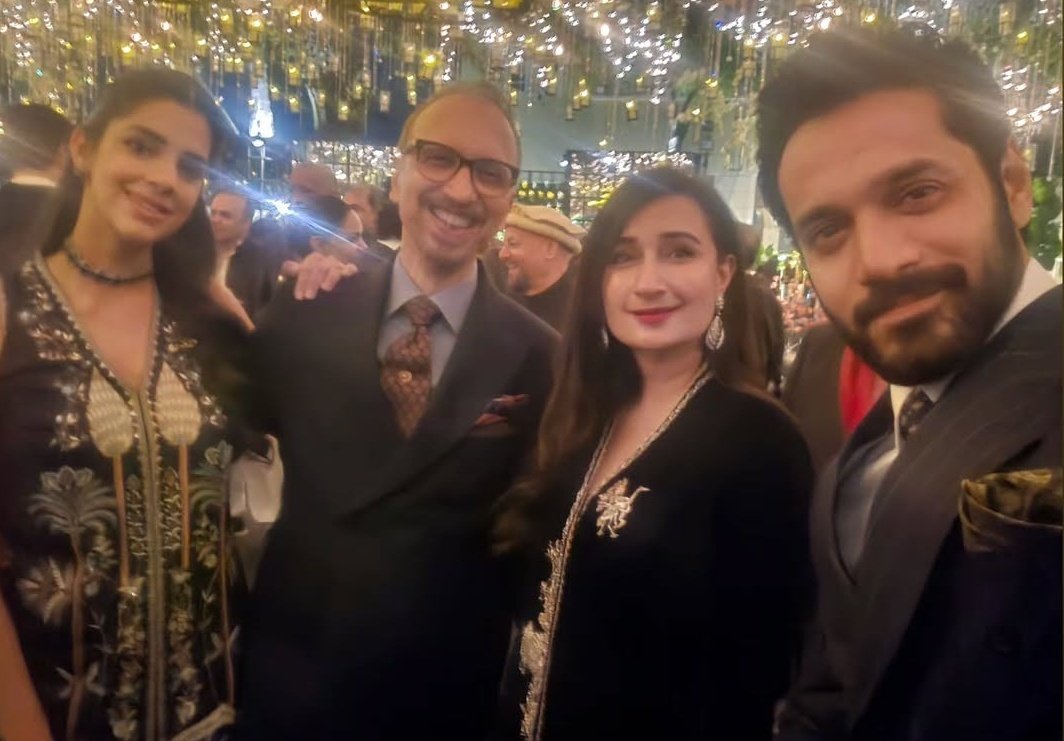 Oh wahaj x sanam saeed too🤓

#WahajAli | #SanamSaeed