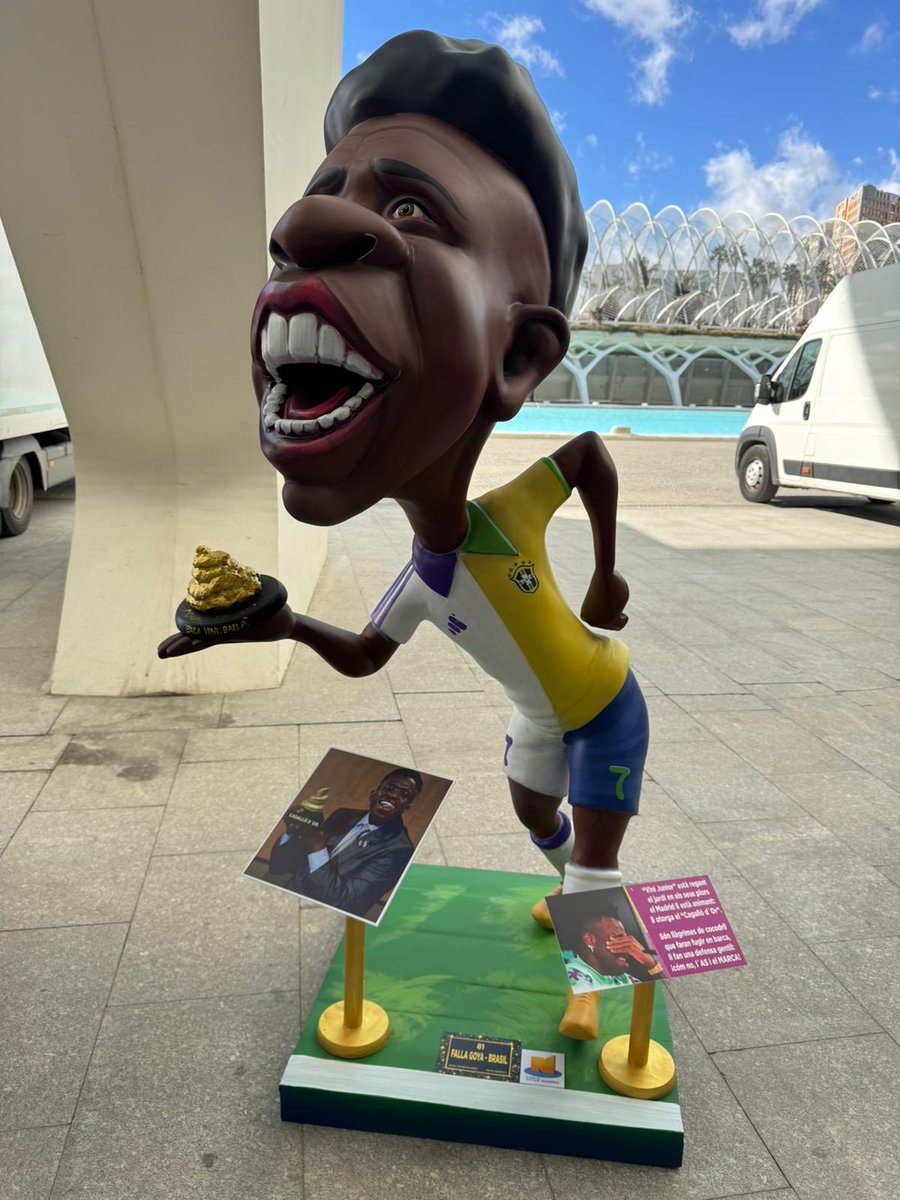 No Context Valencia CF tweet media