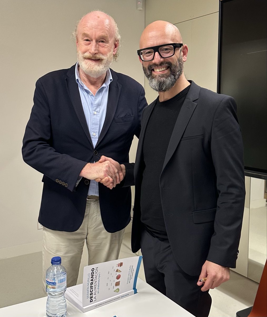 averderapp's tweet image. “Descifrando la alimentación en diabetes tipo 1” Todas las claves para una buena alimentación de @serafinmurillo 
Gracias a @arediabetis por la presentación, y por vuestro constante trabajo ayudando a la investigación 👏👏👏
#NosUneBarcelona