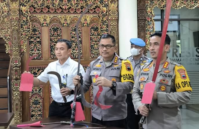 <a href="/Jateng_Twit/">Info Jateng</a> Dari sini saja kita bisa menilai bagaimana busuk nya gerombolan ini!