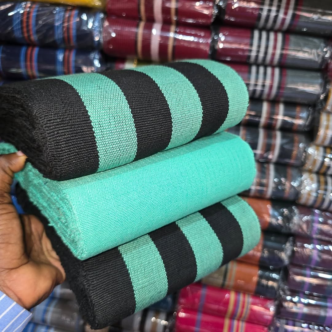 dollapool's tweet photo. @tv3_ghana Smock isn’t fashion. It’s identity.
I sell authentic smock material for people who respect the craft.
No fake feel. No shortcuts.

CALL or WhatsApp 0246657313 https://t.co/xjiRpv1zTY