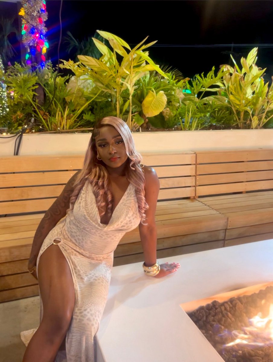 alyiamonet's tweet photo. almost happy birthday to the BIGGEST📸 https://t.co/gFyRHJbX7H