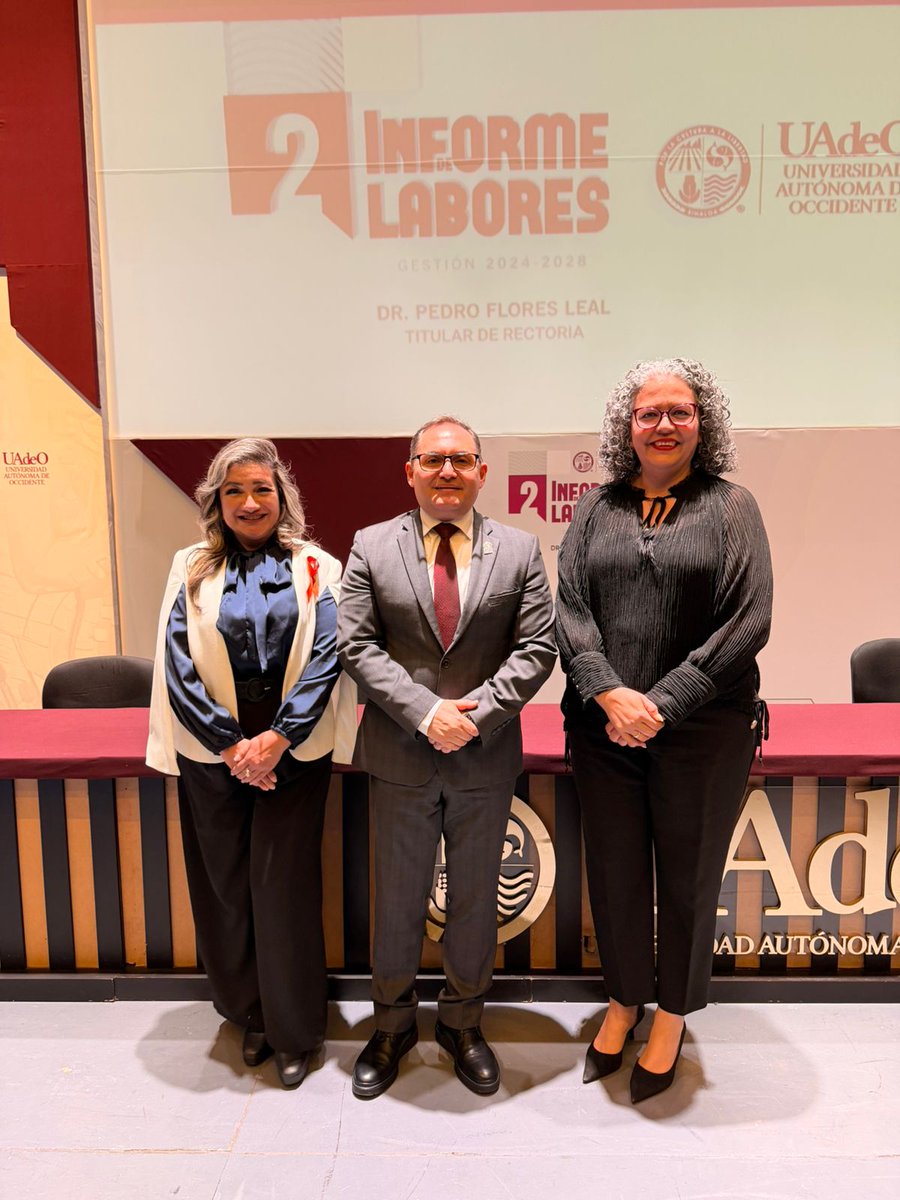 ceaip_sinaloa's tweet image. (1/2) La Comisionada de #CEAIP Liliana Campuzano Vega asisitió al  Segundo Informe de Labores del Rector de la Universidad Autónoma de Occidente, Pedro Flores Leal, realizado en el Teatro Ingenio de la ciudad de Los Mochis.