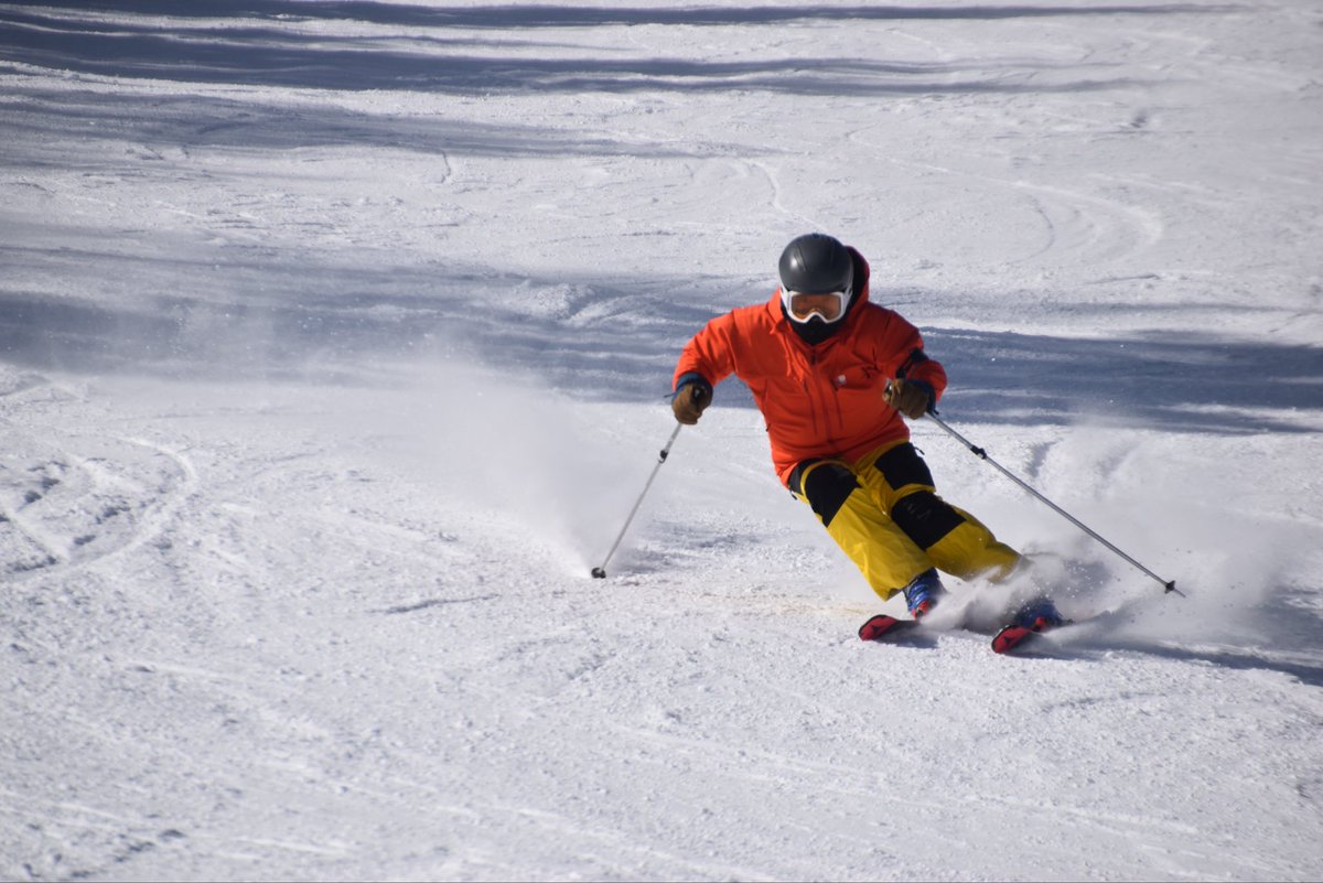 2/7(土) 天気:曇り、山頂気温:-8℃、風速:5m、積雪:120cm、山麓天気:-4℃、全面滑走可能です！

良雪質ゲレンデで、週末を満喫してください☺︎