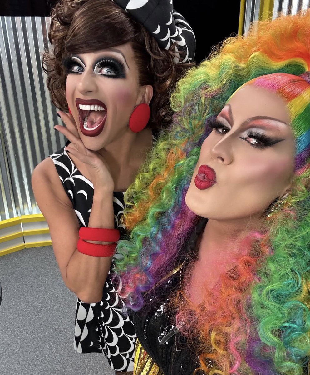 •meg• tweet media