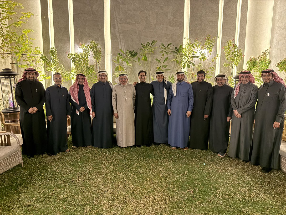 د. ناصر العَسيري - جراحة الوجه والفكين tweet media