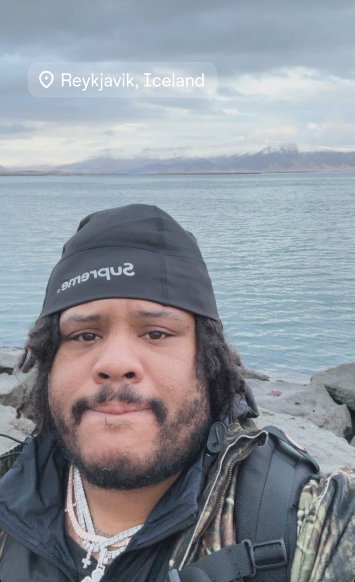 ⛤ tweet media