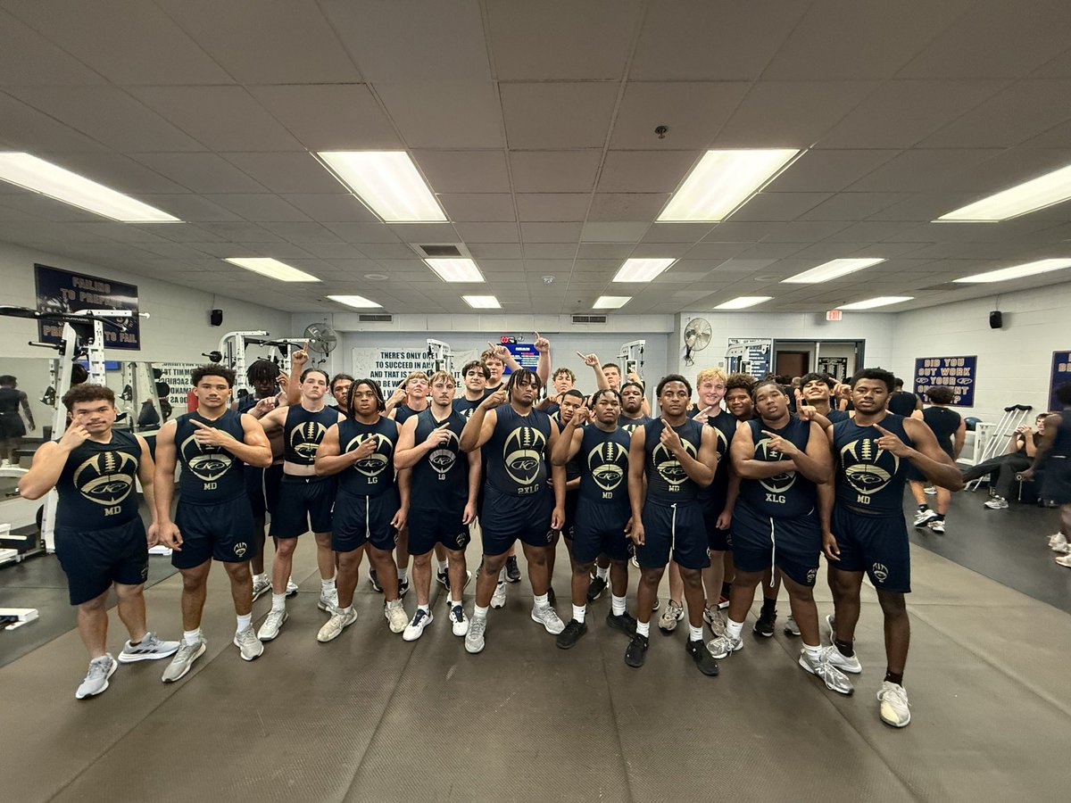 KCTigerFootball's tweet image. Shout out to our 110% club! Guys are taking care of their business as STUDENT-athletes! #TigerPride #4MB