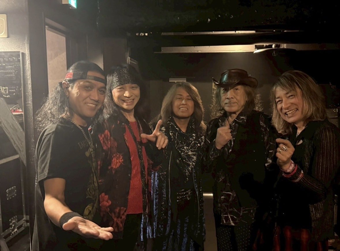 nori69710's tweet photo. 誰かーーーー。
EARTHSHAKERの今日の西川口のライブ行きたい人いないかなぁーー。
※先着１名

2026年2⽉7⽇(土) 西川口 Live House Hearts
開場16:00 開演16:30 オールスタンディング 前売￥8,300(税込・ドリンク代別) https://t.co/grmC6IO4hU
