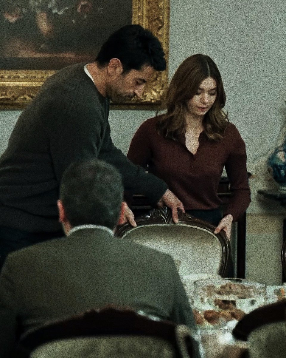 hateeeel's tweet photo. Büyük bir kalp, küçük jestlerle ifade edilir

#Abi #AbiDizisi #Kenanİmirzalıoğlu #AfraSaraçoğlu https://t.co/4WoRnH2LHy