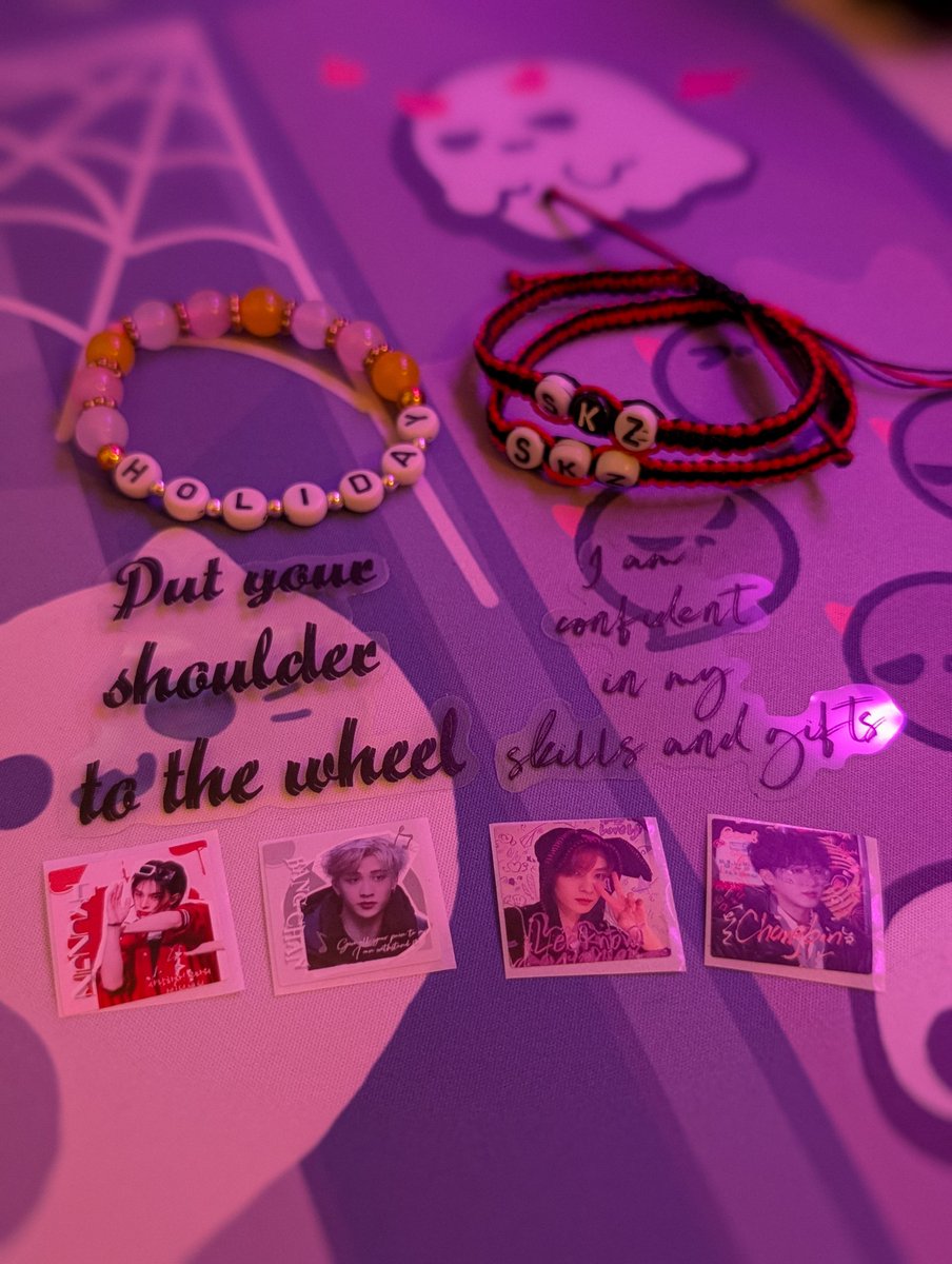 Just got back from seeing the DominATE experience ❤️🖤 

Stays are so cute 🥺