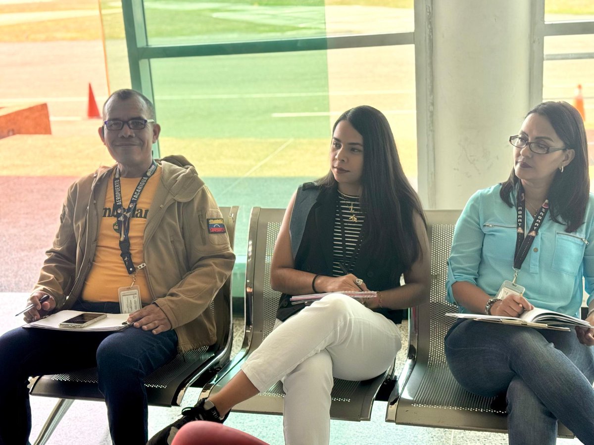 CarylBertho's tweet photo. Desde el Aeropuerto “Tacarigua” quedó instalado el Comité Nacional de Gestión de Fauna. Este esfuerzo conjunto busca garantizar la seguridad de las operaciones aéreas mediante un manejo responsable y técnico de la fauna silvestre y doméstica en las zonas aeroportuarias.
#06Feb https://t.co/MC11WV5SsR