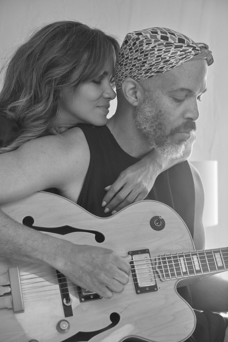 Halle Berry tweet media