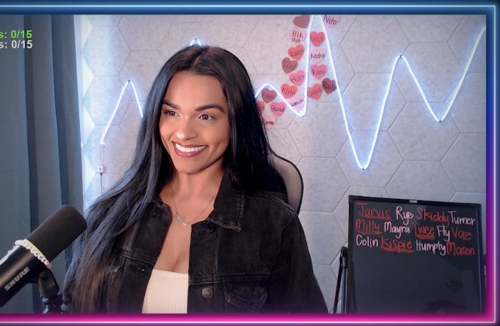 It’s friiiddaaayyy! Get in hereeee! 🫶🏽
Twitch.tv/BGwinks ✨