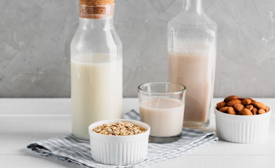 FoodEng's tweet image. Beverage manufacturer Refresco is set to acquire @SunOpta for $6.50 per share in cash.

Refresco CEO Steve Presley says the acquisition of SunOpta broadens the company’s position in the #plantbased #beverage category.

Read more: brnw.ch/21wZJzw

📸: freepik