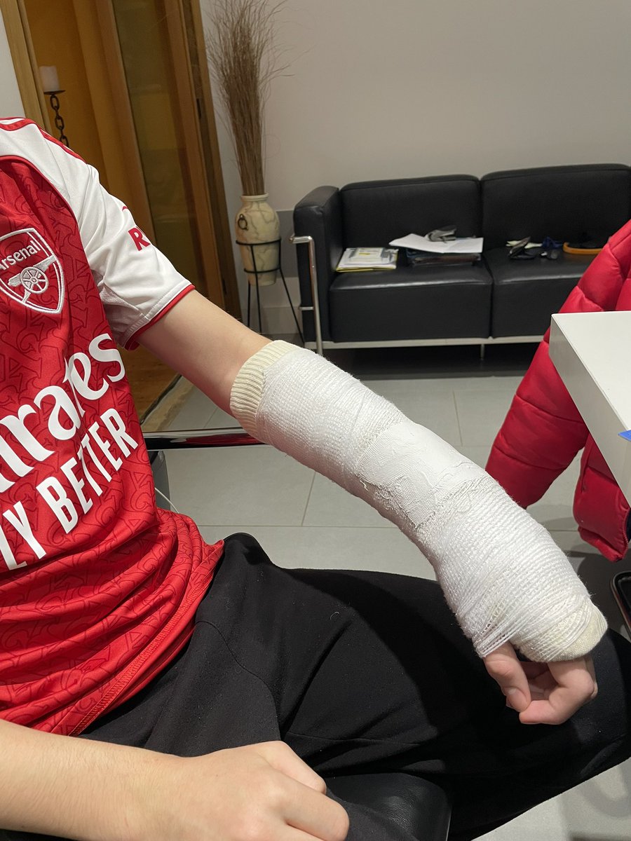 Daisy Dog tweet media