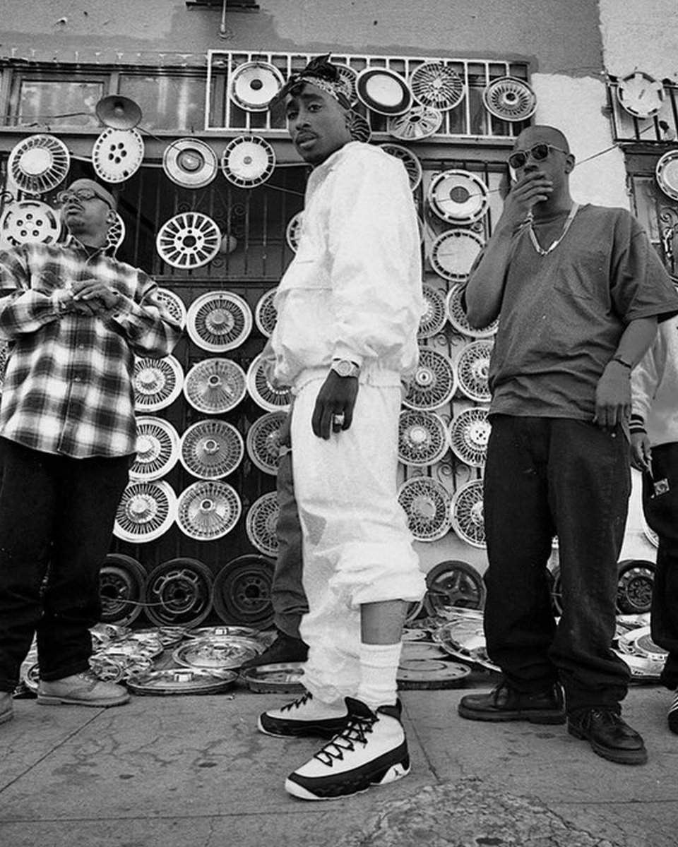 JustFreshKicks's tweet image. The Air Jordan 9 OG “Space Jam” Returns Fall 2026 🏀 bit.ly/4lOypA1