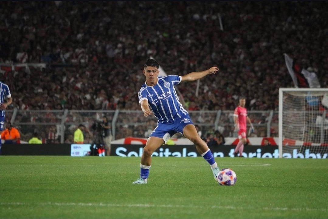 ContiGonza's tweet photo. #GodoyCruz
Juan Andrés Meli rescindió su contrato y dejó de ser jugador del Tomba.
El lateral izquierdo buscará club en condición de libre.

Via: @somos_godoycruz https://t.co/SYwrn44rbU
