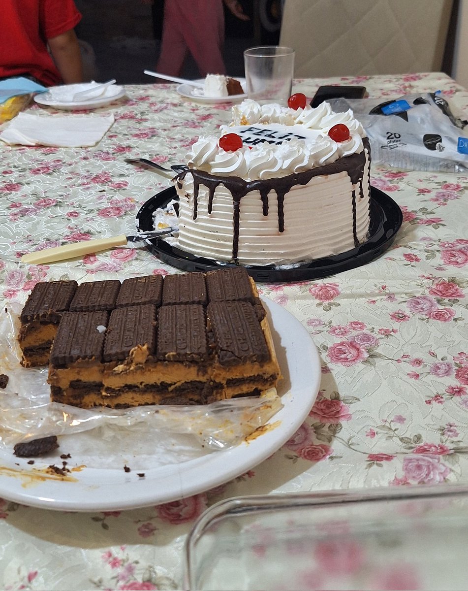 hiddlestb's tweet image. user hiddlestb off tw