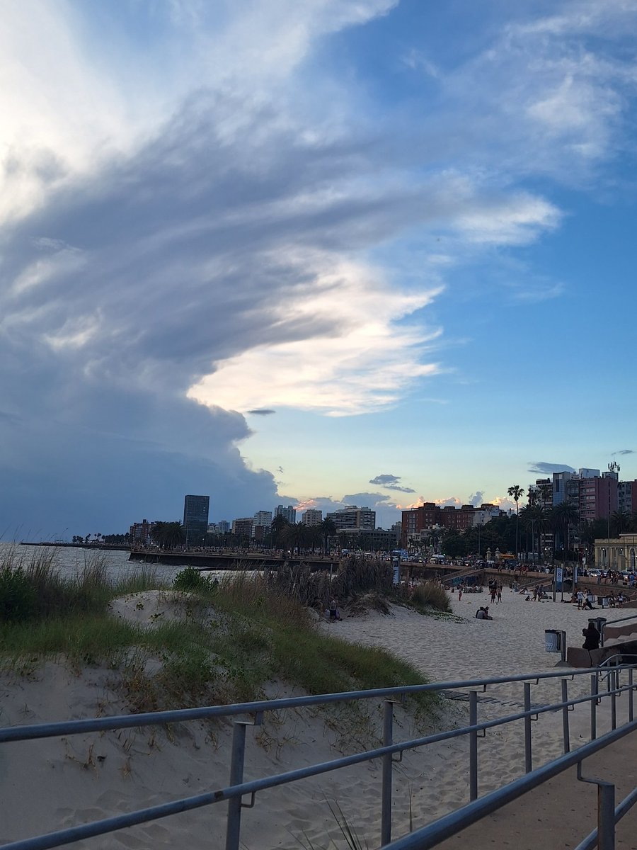 hiddlestb's tweet image. user hiddlestb off tw