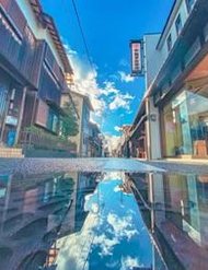 lapiard's tweet image. 寿司を買う、冷たい！ 🍵